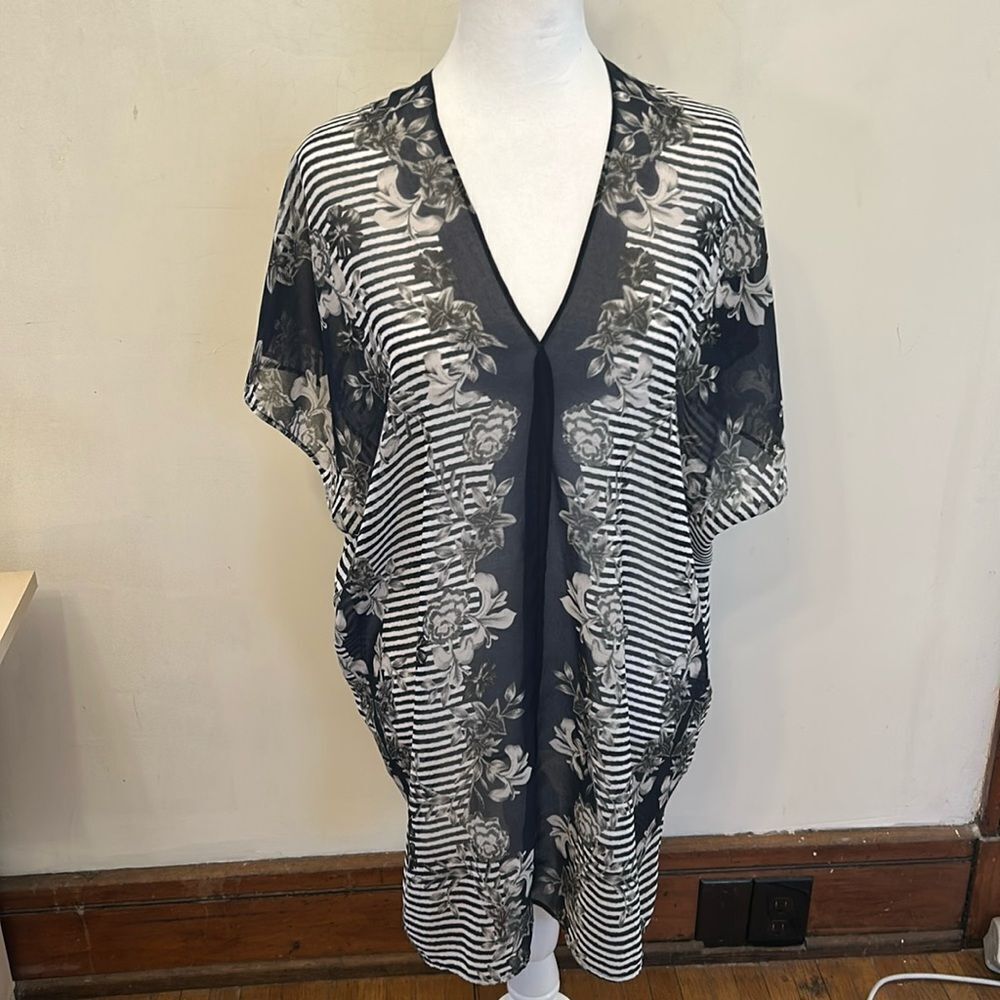Cabi blue gray sheer floral swim cover up Size XL EUC
